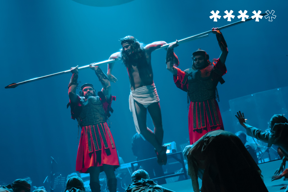 Смішки смішками, а Ісус з горішками